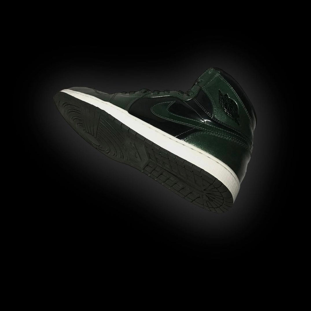 Air Jordan 1 High "Grove Green" [Anti-Gravity Machine]