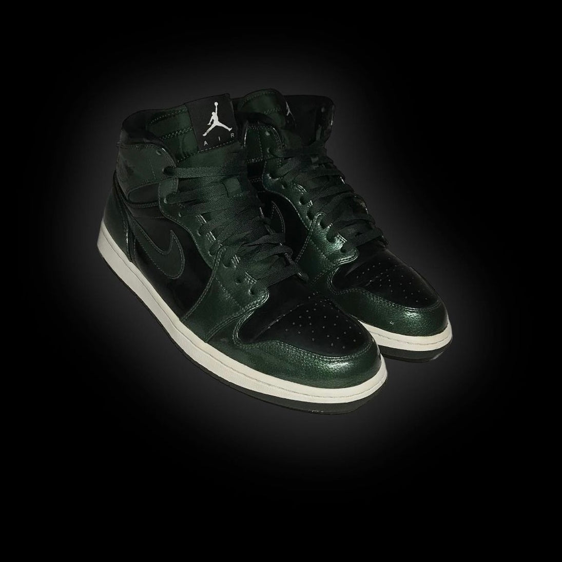 Air Jordan 1 High "Grove Green" [Anti-Gravity Machine]